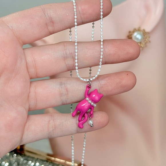 ⚜️ Pink Cat Pendant Necklace - Picture 4 of 4